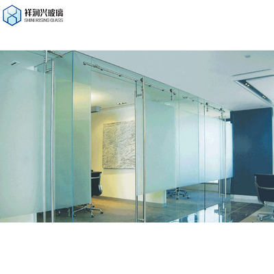 8mm 10mm 12mm Fluted Tempered Glass για την ασφάλεια Ιδιωτικότητα Tecture Reeded Pattern Build