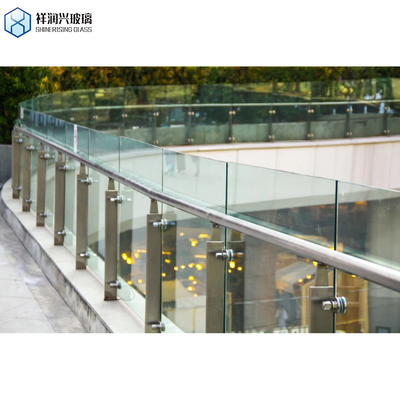 8mm 10mm 12mm Fluted Tempered Glass για την ασφάλεια Ιδιωτικότητα Tecture Reeded Pattern Build