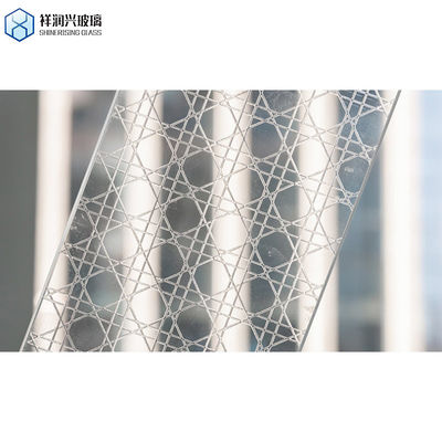 Μονό γυαλί μπάνιο γυαλί 2024 12mm θερμαινόμενο οξύ χαραγμένο μοτίβο γυαλί εξατομικευμένο