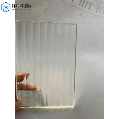 Λευκό διαμορφωμένο γυαλί 5mm Aqualite Σάκοι κόκκων Traingless Irregular τετράγωνα Hishicross