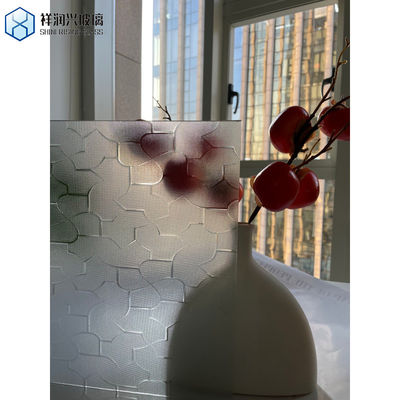 Επεξεργασμένο γυαλί με σχήμα